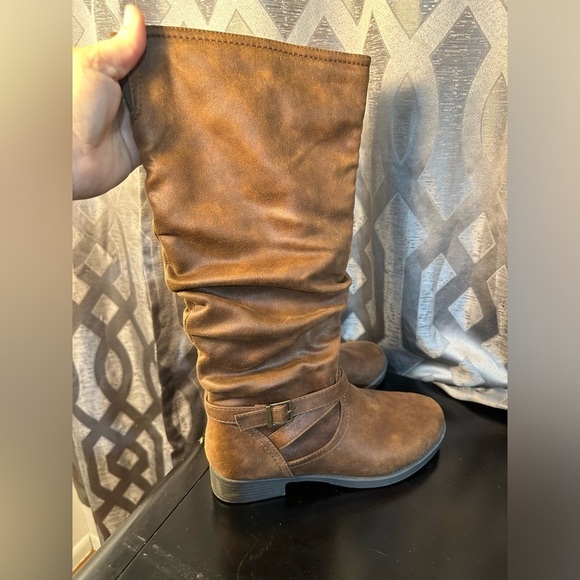 Unr8ed Women’s Brown Zippered Dylan Boots Size 8.5 M - Picture 3 of 14